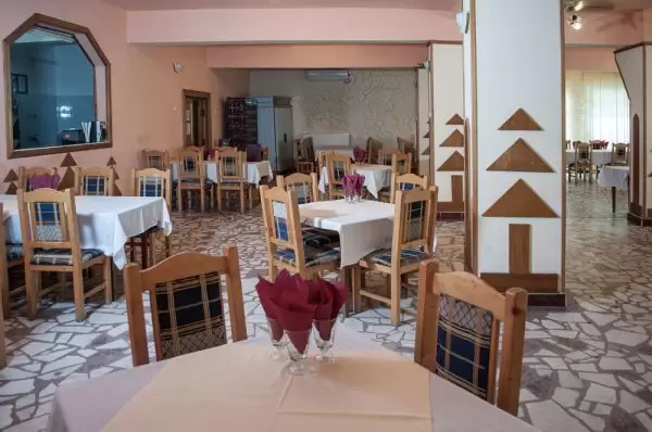 Hotel și restaurant “TREI BRAZI “ Târnăveni, județ Mureș - Transilvania