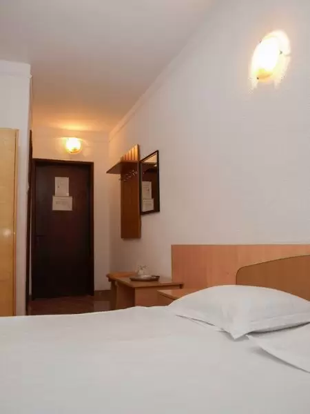 Cameră 4 locuri (baie comună) - Cabana Codrii Pașcanilor - Cabana Codrii Pașcanilor, județ Iași - Moldova