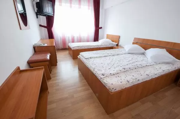 Cameră dublă pat matrimonial - Han Târgu Frumos - Han Târgu Frumos, județ Iași - Moldova
